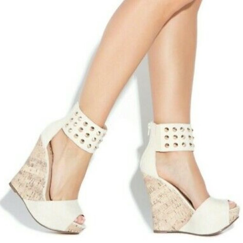 Pinar Gold Studded Cork Wedge - Beige